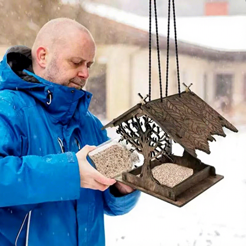 Wooden Courtyard Hanging Rope Style Creative Small Animal Automatic Feeder Outdoor Tree Hummingbird Feeding Bowl